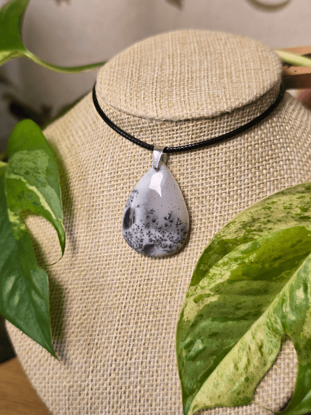 Agate Dendritique AA, pierre naturelle sans cerclage