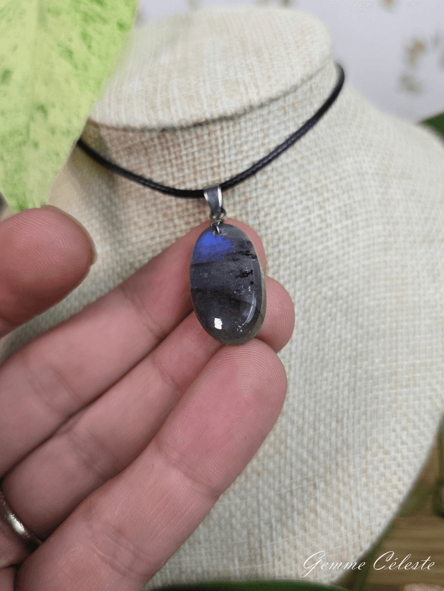 Labradorite non cerclée (A+), bleu intense