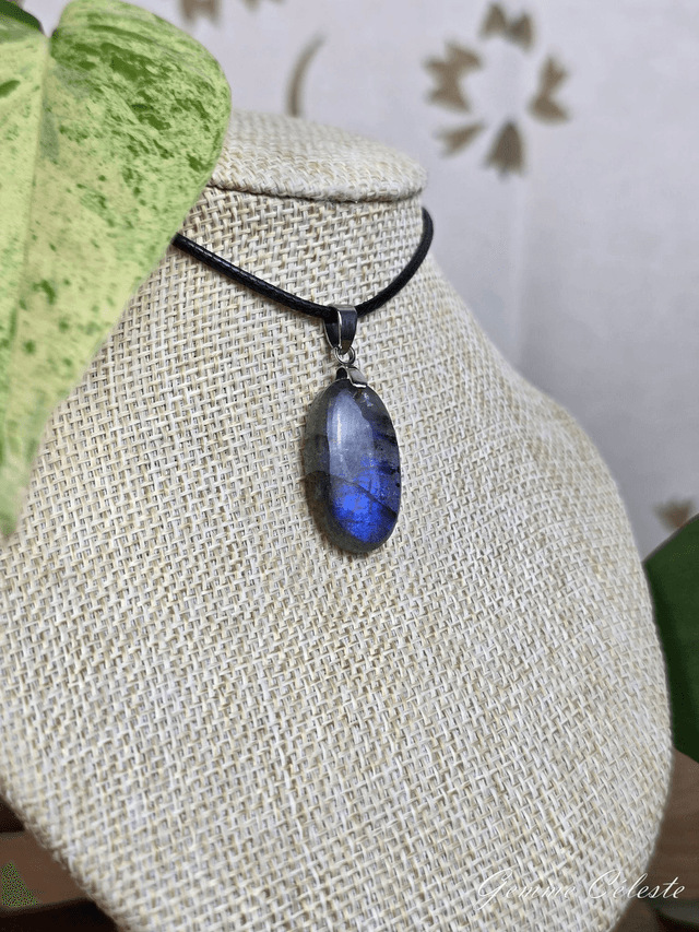 Labradorite non cerclée (A+), bleu intense