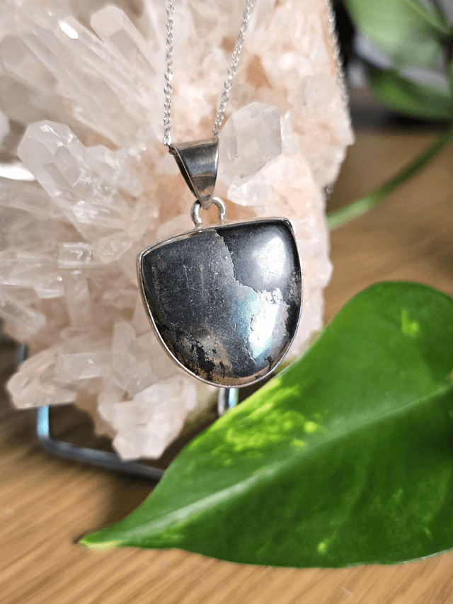 Pendentif Pyrite sur Magnétite, argent 925 (Qualité AA)