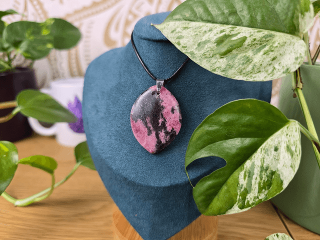 Pendentif Rhodonite A+ forme libre