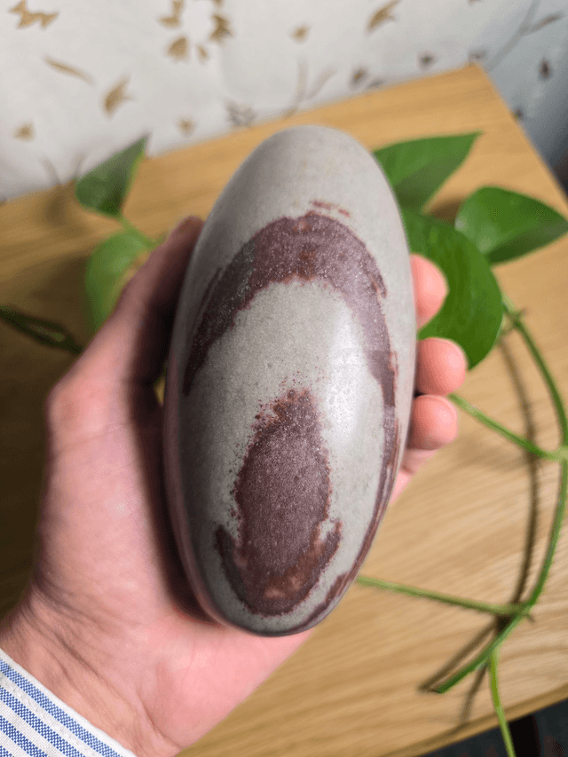 Shiva Lingam – Pierre naturelle de la rivière Narmada