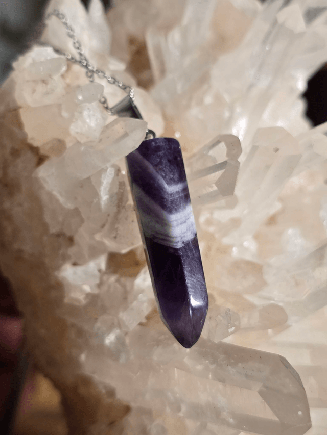 Pendentif pointe en Améthyste chevron