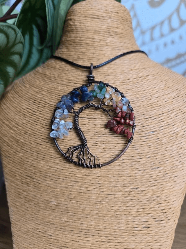 Arbre de vie / 7 Chakras - Pendentif pierre et cuivre tressé