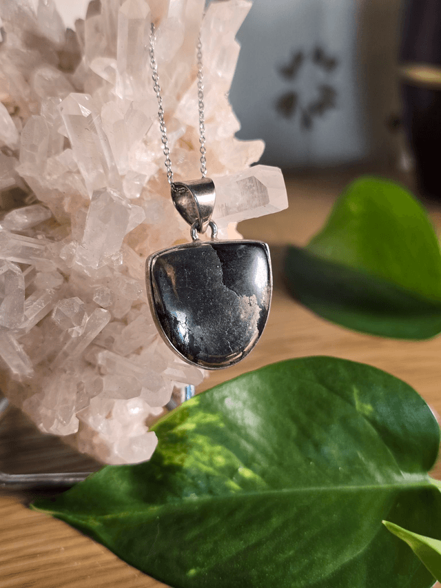 Pendentif Pyrite sur Magnétite, argent 925 (Qualité AA)