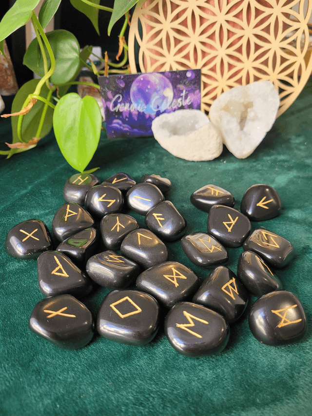 Set de 25 runes en onyx