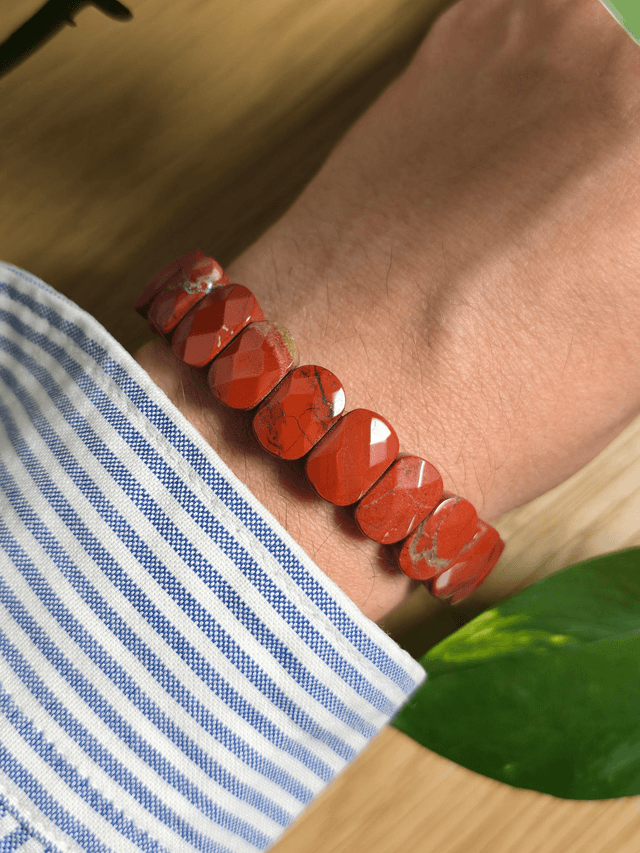 Jaspe rouge - Bracelet avec perles plates facettées 