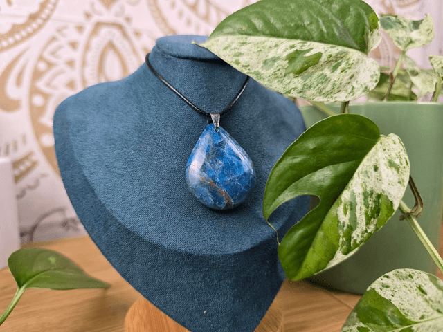 Pendentif Apatite AA forme goutte