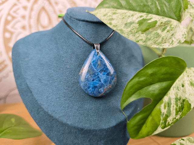 Pendentif Apatite AA forme goutte
